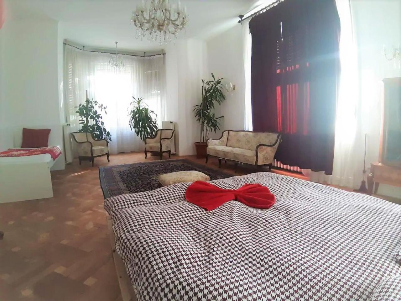 Rooms In Prague-Big+Comfy 外观 照片