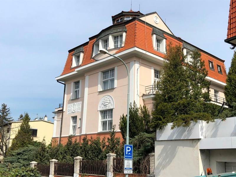 Rooms In Prague-Big+Comfy 外观 照片
