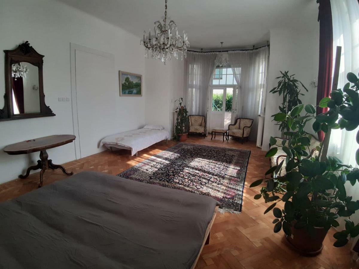 Rooms In Prague-Big+Comfy 外观 照片