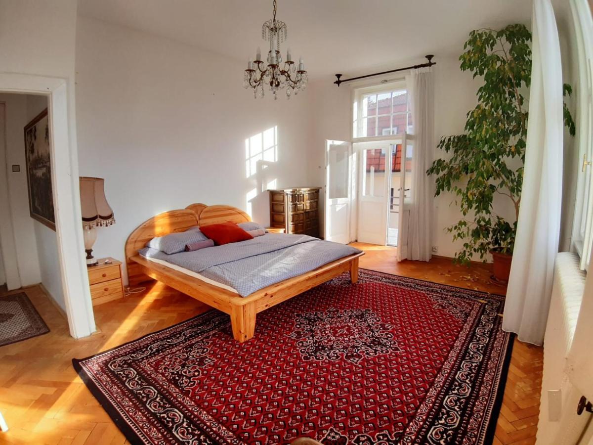Rooms In Prague-Big+Comfy 外观 照片