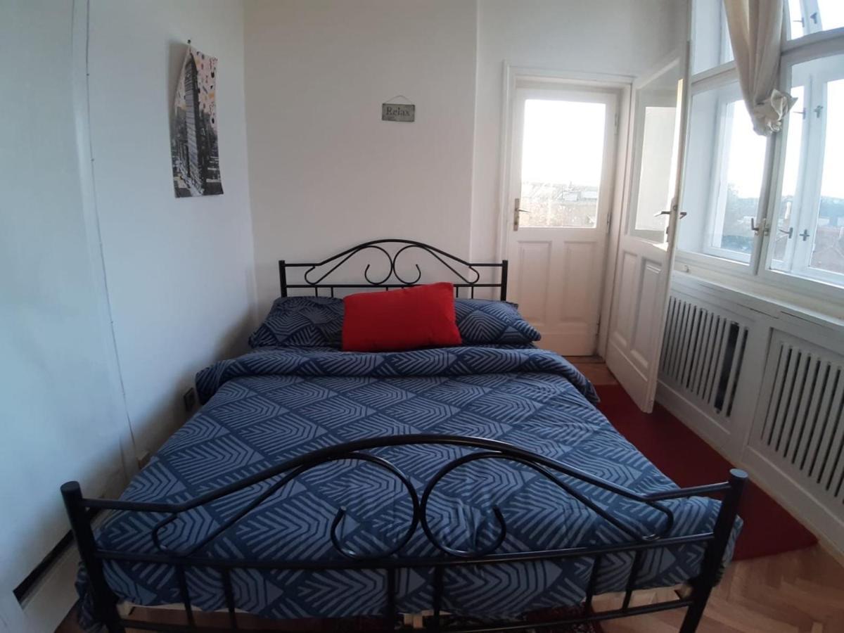 Rooms In Prague-Big+Comfy 外观 照片